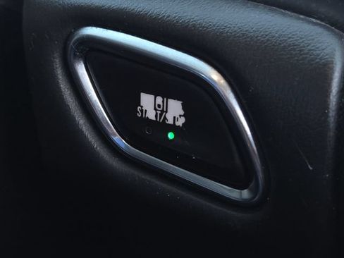 Used 2017 Buick LaCrosse Essence FWD image 22