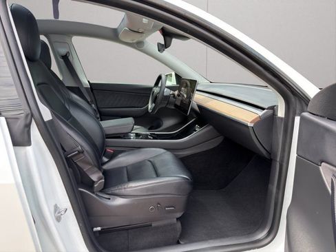 Used 2021 Tesla Model Y Long Range AWD/4WD image 13