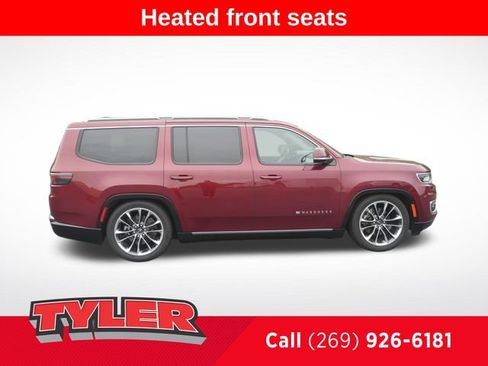 Used 2022 Jeep Wagoneer Series III w/ Premium Group I AWD/4WD image 9