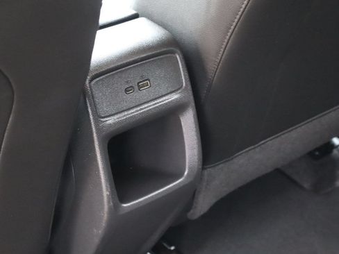 Used 2025 Chevrolet Trax LT w/ LT Convenience Package FWD image 18