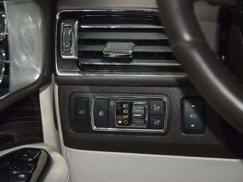 Used 2024 Lincoln Navigator Black Label AWD/4WD image 35