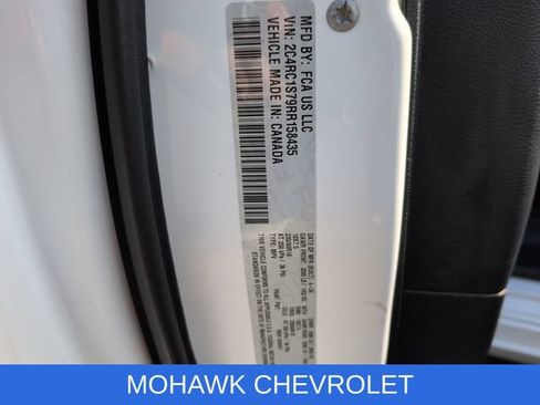 Used 2024 Chrysler Pacifica Limited FWD image 35