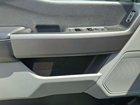 Certified 2025 Ford F250 XLT AWD/4WD image 13
