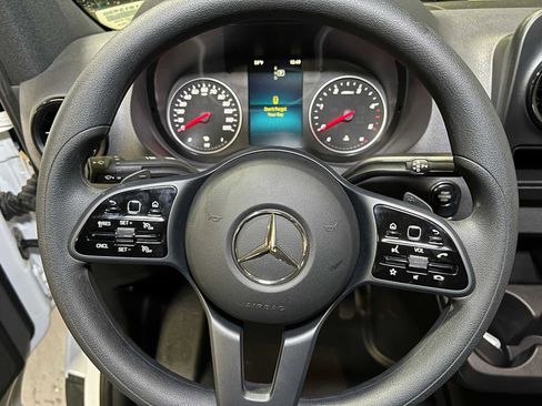 Used 2024 Mercedes-Benz Sprinter 2500 image 24