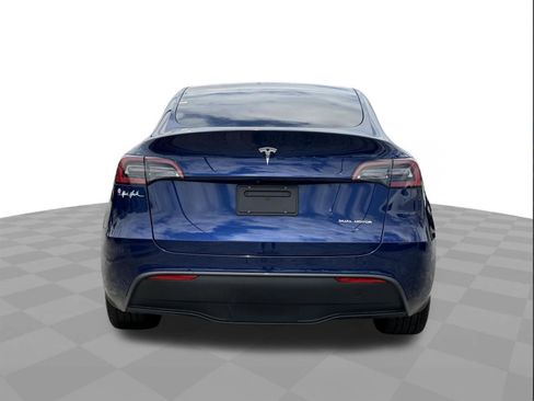 Used 2023 Tesla Model Y AWD image 7