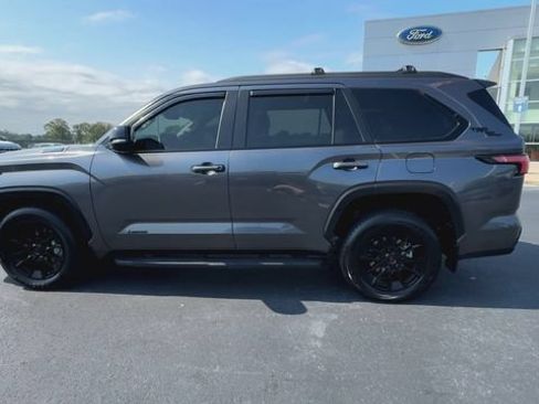 Used 2024 Toyota Sequoia Limited AWD/4WD image 5