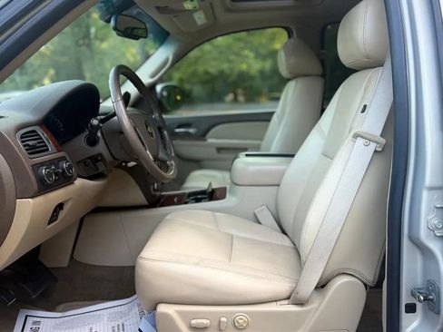 Used 2011 Chevrolet Tahoe LTZ AWD/4WD image 12