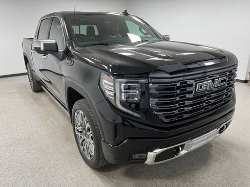 Used 2023 GMC Sierra 1500 Denali Ultimate AWD/4WD image 2