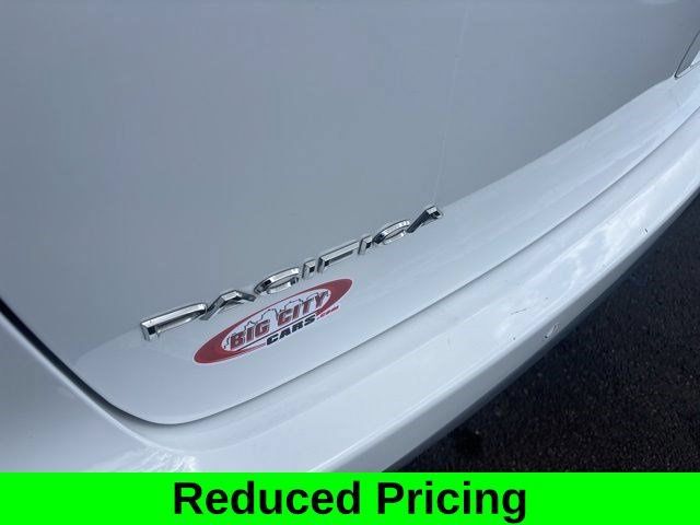 Used 2024 Chrysler Pacifica Touring-L FWD image 45