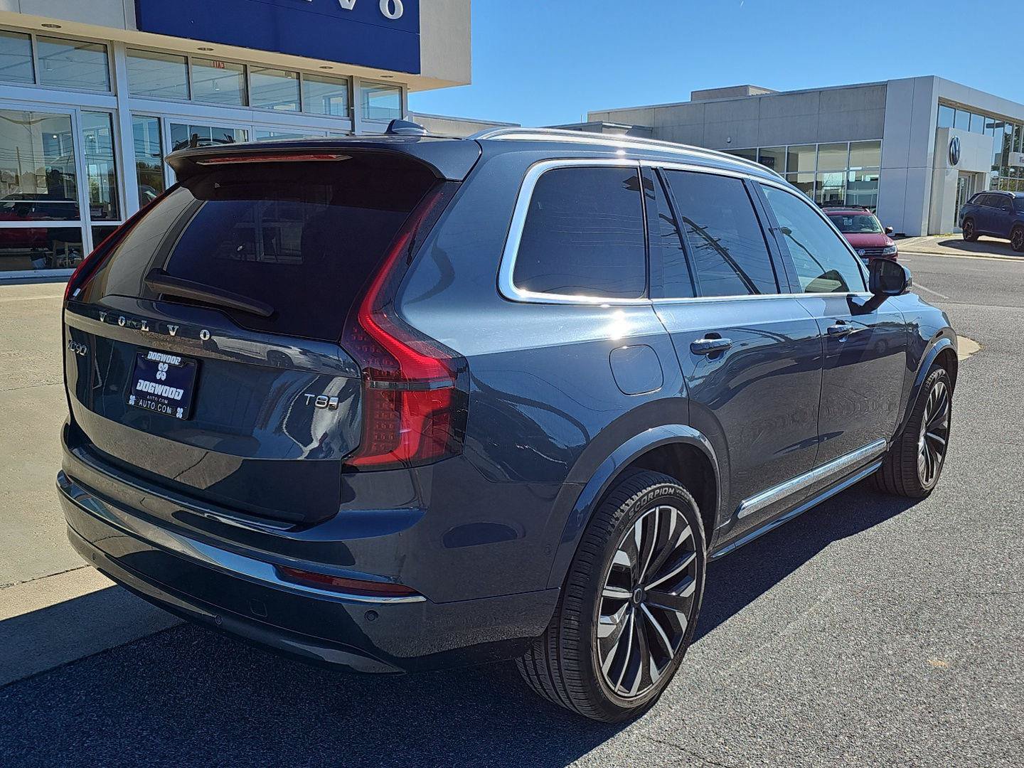 Used 2026 Volvo XC90 T8 Plus w/ Protection Package Premier AWD/4WD image 7