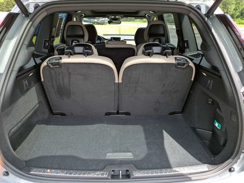 Used 2026 Volvo XC90 B6 Plus w/ Protection Package Premier AWD/4WD image 13