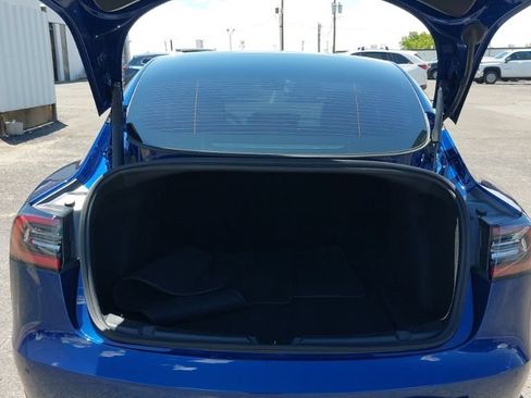 Used 2022 Tesla Model 3 Long Range AWD/4WD image 9