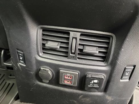 Used 2021 Nissan Titan Platinum Reserve w/ Moonroof Package AWD/4WD image 43