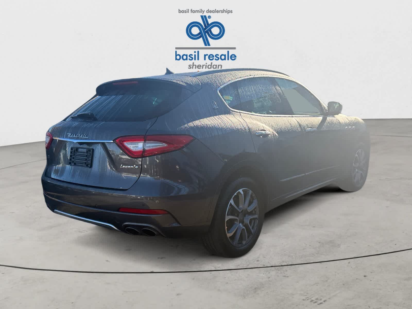 Used 2017 Maserati Levante w/ Luxury Package AWD/4WD image 7