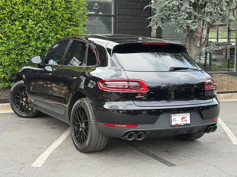 Used 2018 Porsche Macan Sport Edition AWD/4WD image 19