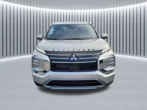 New 2026 Mitsubishi Outlander SE FWD image 2