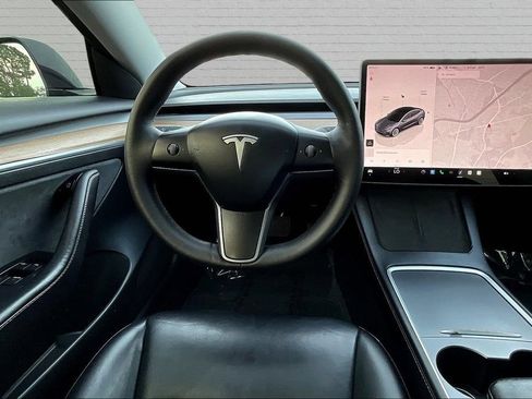 Used 2022 Tesla Model 3 Standard Range RWD image 6