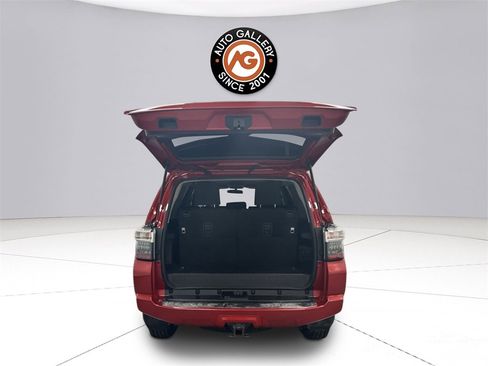 Used 2019 Toyota 4Runner SR5 image 9