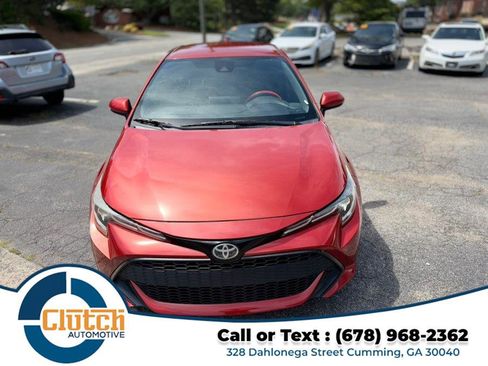 Used 2019 Toyota Corolla Hatchback w/ SE Option Package FWD image 3
