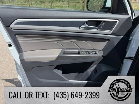 Used 2022 Volkswagen Atlas SEL R-Line AWD/4WD image 13