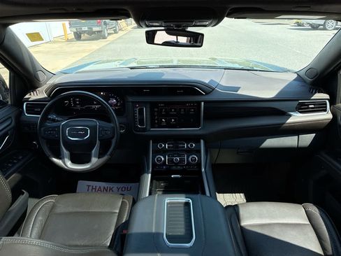 Used 2022 GMC Yukon XL Denali image 21
