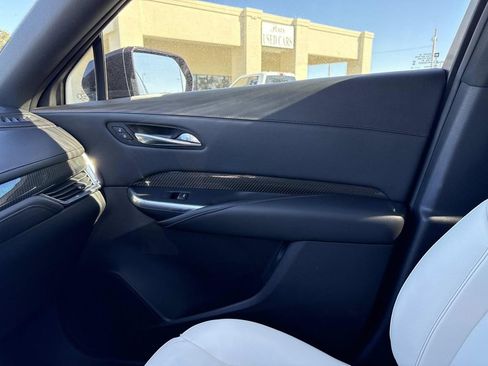 Used 2020 Cadillac XT4 Sport w/ Enhanced Visibility Package image 33