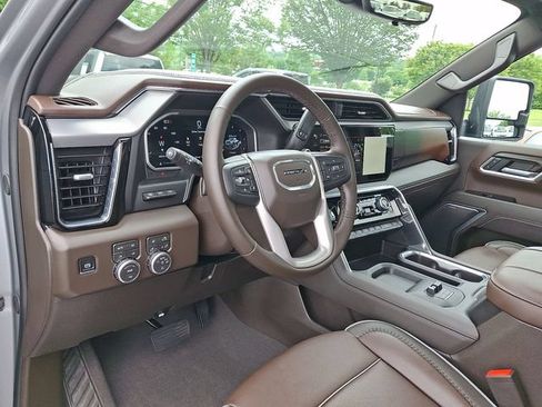 Certified 2026 GMC Sierra 3500 Denali w/ Technology Package AWD/4WD image 10