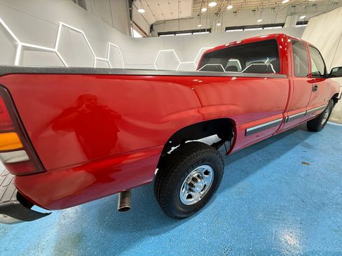 Used 1999 Chevrolet Silverado 2500 2WD Extended Cab w/ Exterior Appearance Pkg image 3