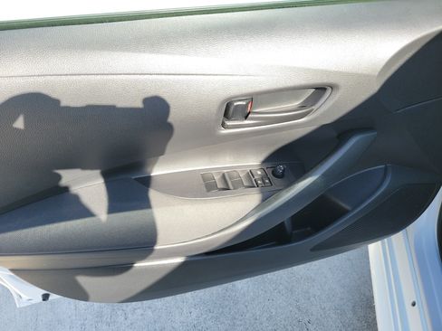 Used 2024 Toyota Corolla LE FWD image 20