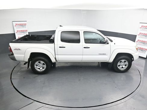 Used 2015 Toyota Tacoma PreRunner w/ SR5 Package image 35