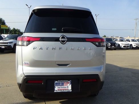 Used 2025 Nissan Pathfinder SV FWD image 7