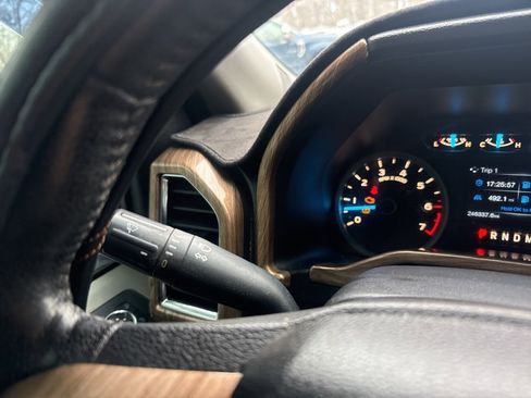 Used 2015 Ford F150 XLT w/ Equipment Group 302A Luxury image 20