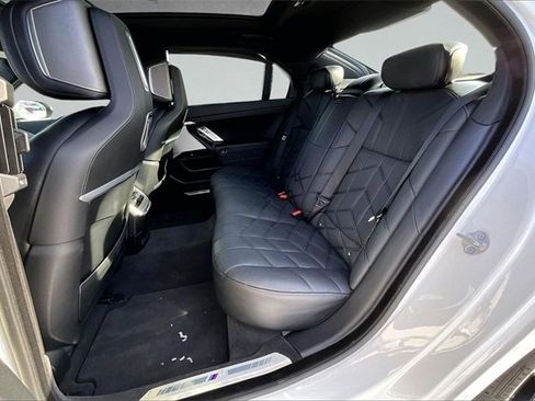Used 2023 BMW 760i xDrive image 27