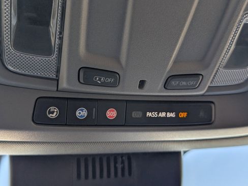 Used 2022 Chevrolet Silverado 1500 Custom image 19