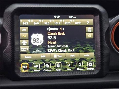 Used 2023 Jeep Gladiator Mojave w/ Cold Weather Group AWD/4WD image 11
