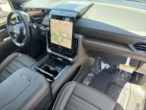 New 2026 GMC Yukon XL Denali Ultimate AWD/4WD image 31