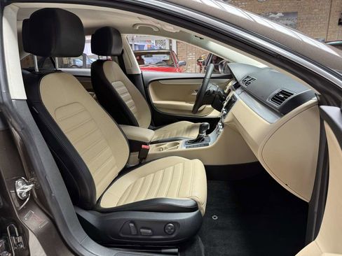 Used 2014 Volkswagen CC Sport FWD image 23