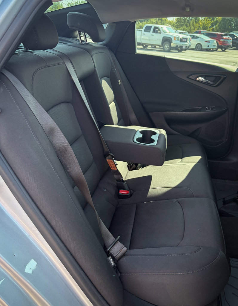 Used 2020 Chevrolet Malibu LT FWD image 24