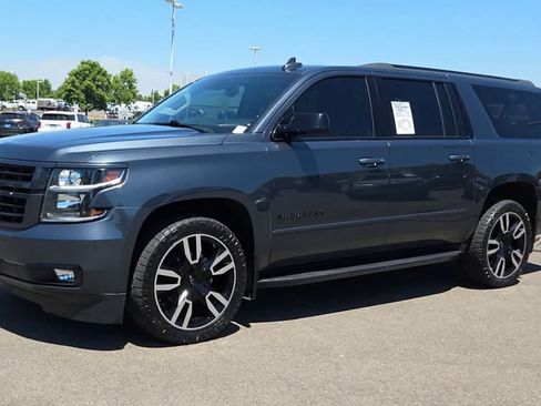 Used 2019 Chevrolet Suburban Premier AWD/4WD image 4
