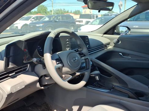 Certified 2023 Hyundai Elantra SEL w/ Preferred Accessory Package FWD image 22