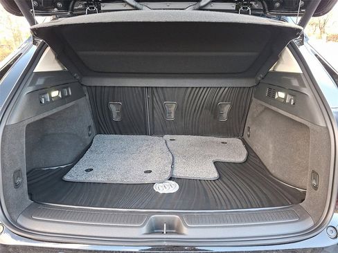 Used 2023 Buick Envision Avenir image 33