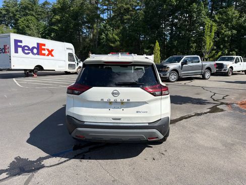 Used 2023 Nissan Rogue SV AWD/4WD image 6