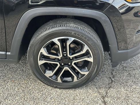 Certified 2022 Jeep Compass Limited image 10