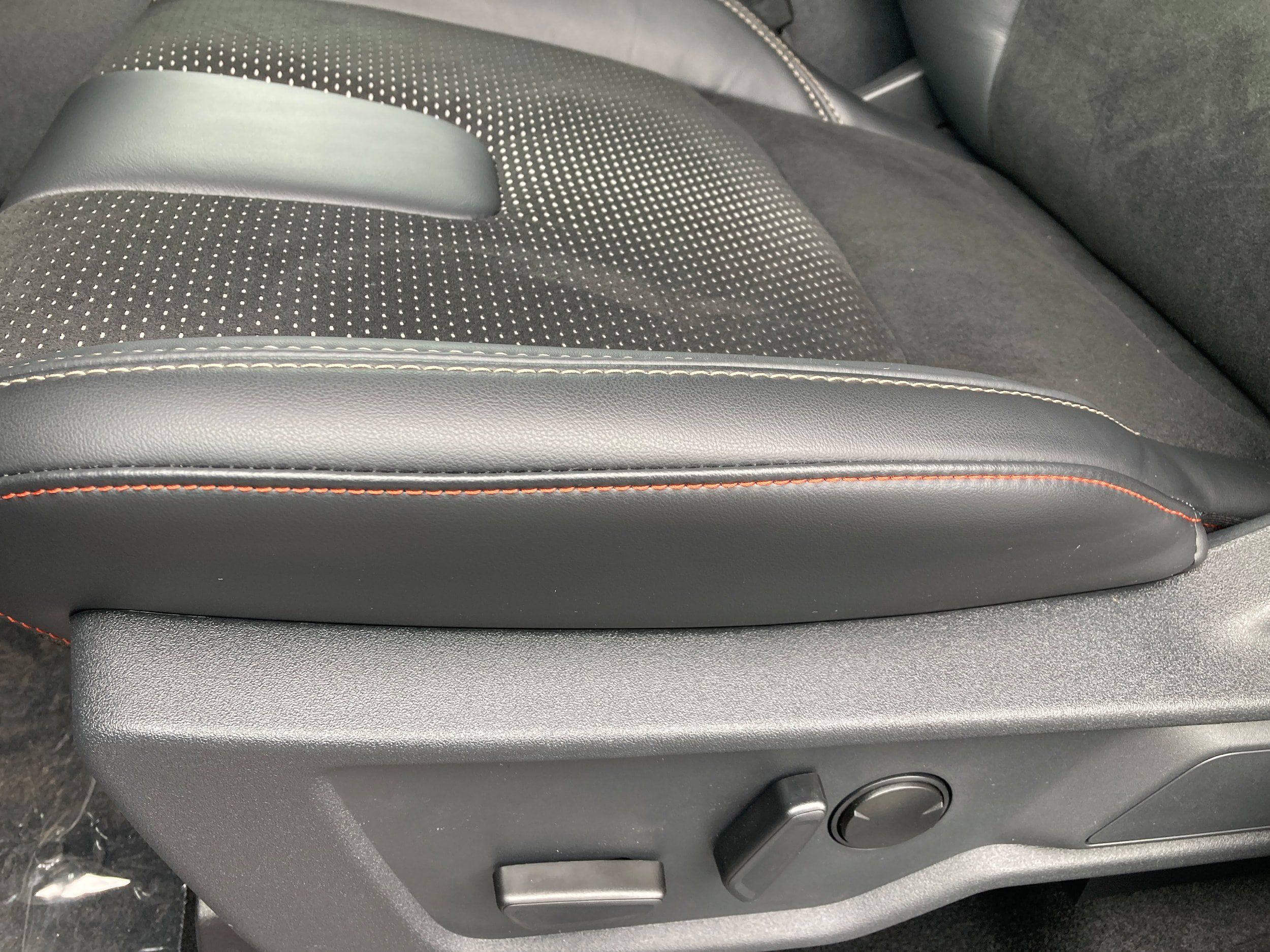 New 2025 Ford Bronco Raptor w/ Interior Carbon Fiber Pack AWD/4WD image 10