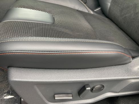 New 2025 Ford Bronco Raptor w/ Interior Carbon Fiber Pack AWD/4WD image 10