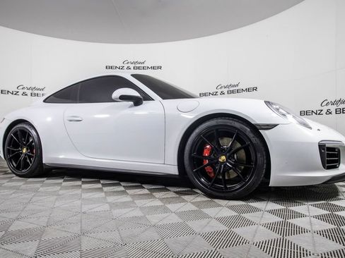 Used 2018 Porsche 911 Carrera 4S AWD/4WD image 2
