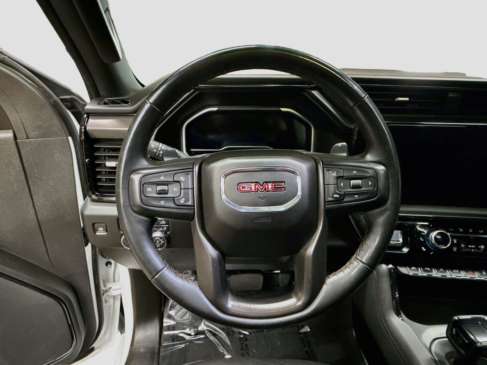 Used 2024 GMC Sierra 1500 AT4 w/ Technology Package AWD/4WD image 13