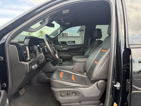 Used 2023 GMC Sierra 1500 AT4 w/ AT4 Preferred Package AWD/4WD image 12