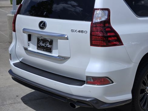 Used 2022 Lexus GX 460 Luxury w/ Sport Design Package image 14