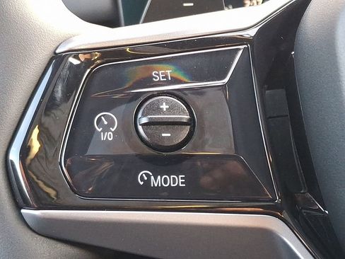 Used 2025 BMW 530i xDrive image 23